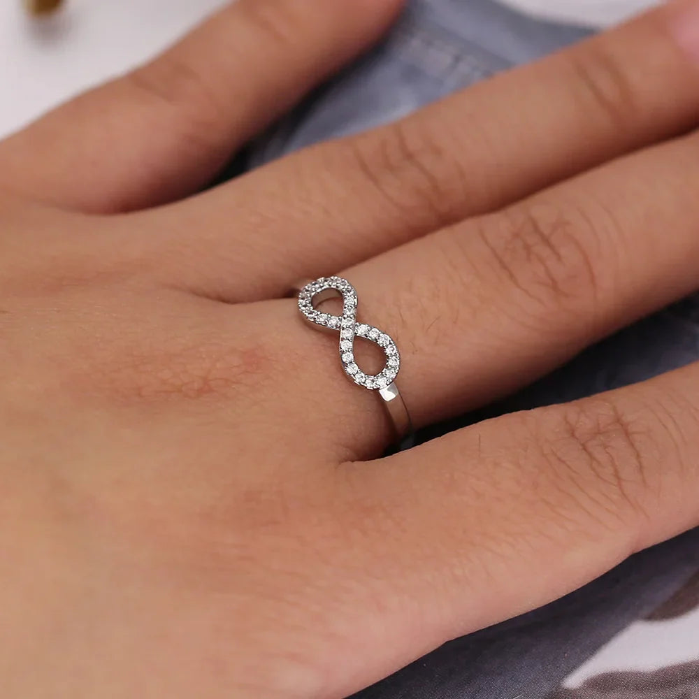 Huitan Trendy Infinity Rings Fashion Simple Accessories Lucky Upside-Down Letter Eight Shaped Women Middle Finger Rings 2019