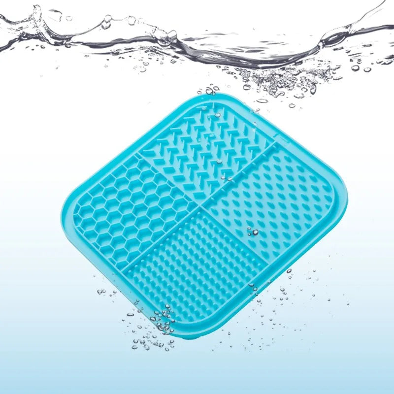 Pets Silicone Lick Mat for Dogs Cats Slow Food Plate Suction Cups Bathing Distraction Pets Sucker Food Training Feeder Supplies