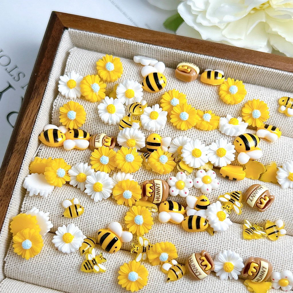 30PCS 3D Cartoon Cute Yellow Bee Nail Art Charms Creative Chubby Honey Can Sunflower Daisy Resin Nail Decorations for DIY Nails