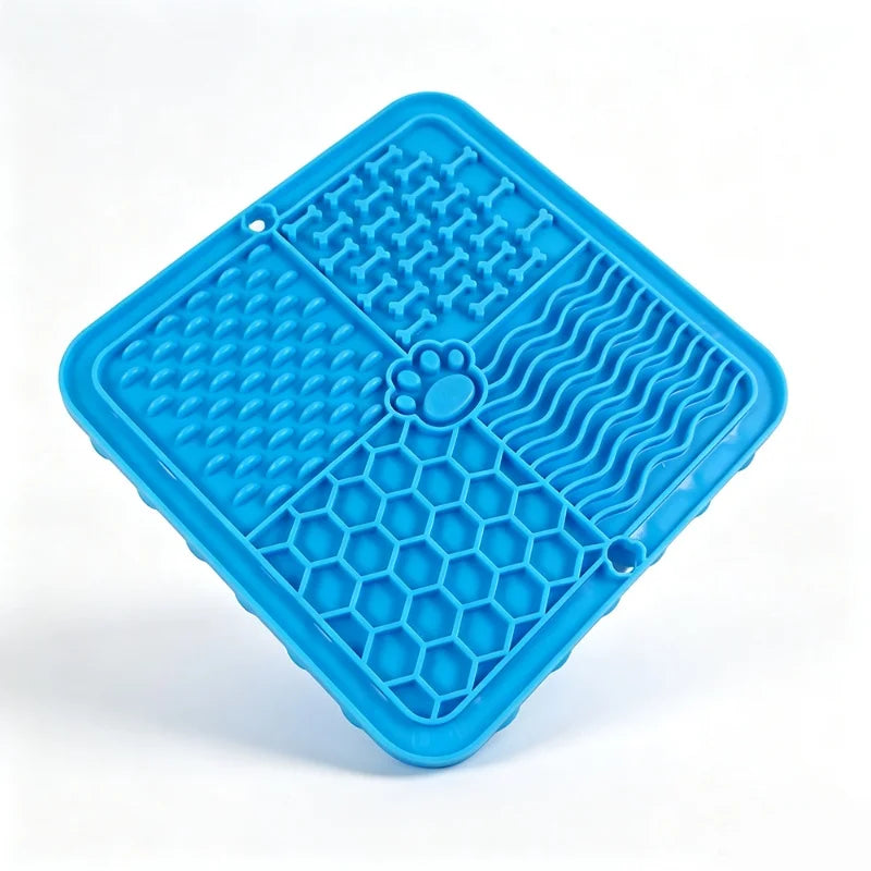 Food Grade Silicone Pet Slow Feeder Licking Mat with Strong Suction Cup AntiGulping Feeding Pad for Dog Cat Treat Anxiety Relief