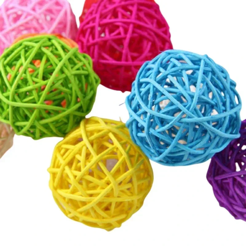Pet Bird  Chewing  Bird Rattan Ball Toy For Parrot Budgie Parakeet Cockatiel Chewing Playing  Parrot Cages Toys