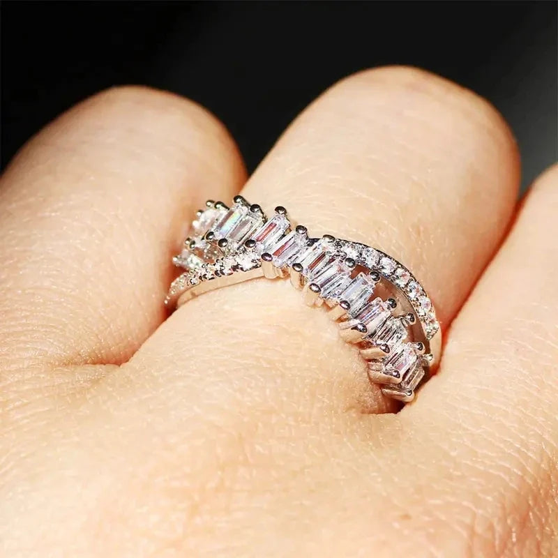 Huitan New Women Wedding Rings Fashion Cross Shape Full Paved Dazzling CZ Stone Exquisite Versatile Female Accessories Jewelry