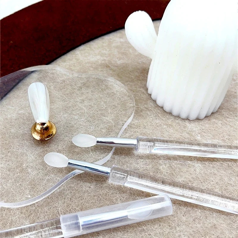 3Pcs Silicone Nail Brush Set with Cover, Manicure Silicone Applicator for Applying Nail Chrome Powder & Pigment
